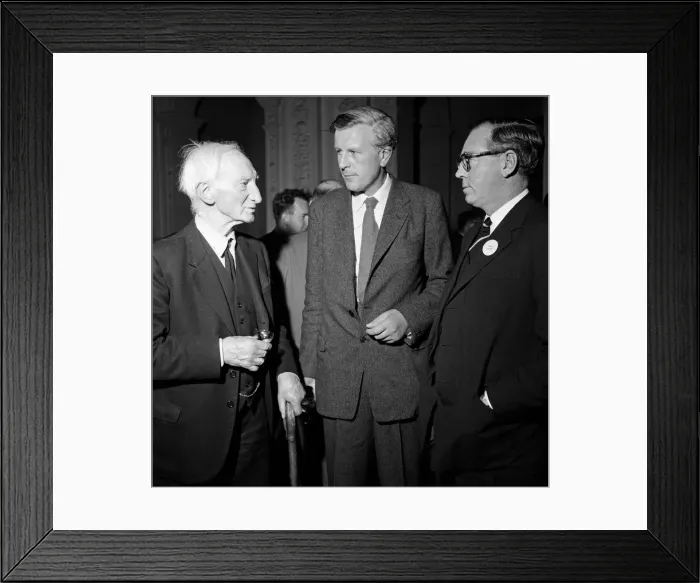 Framed Print : Liberal Party Conference at Eastbourne. Pre-Conference cocktail party