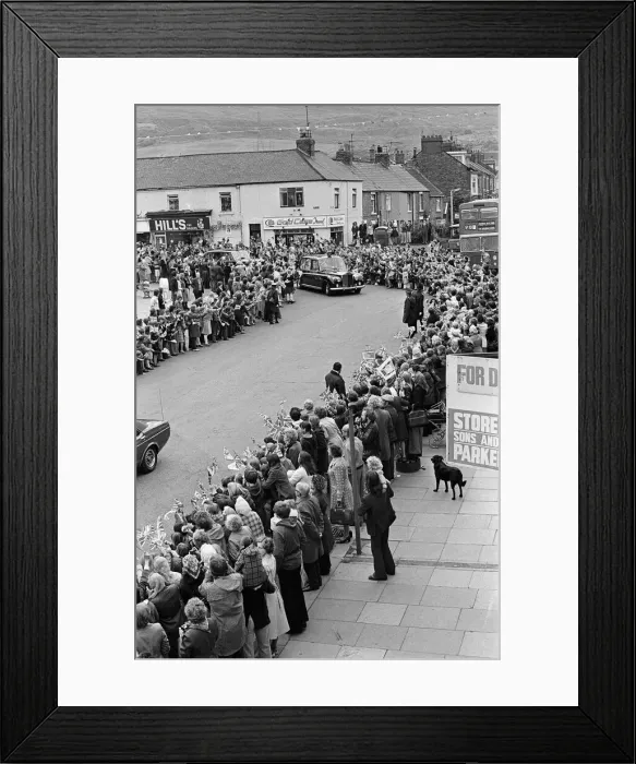 Framed Print : Spectators await Queen Elizabeth II in Eston during her Silver Jubilee tour Framed Print : Spectators await Queen Elizabeth II in Eston during her Silver Jubilee tour