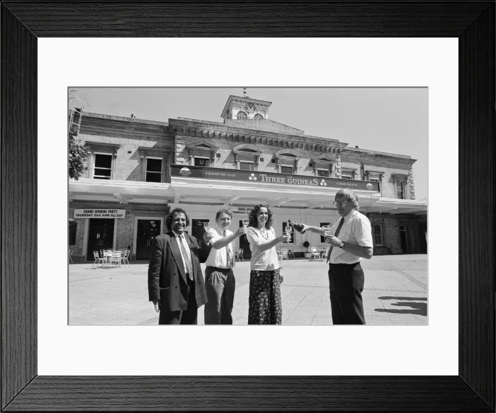 Framed Print : The opening of the Three Guineas Pub, Reading. 23rd June 1994 Framed Print : The opening of the Three Guineas Pub, Reading. 23rd June 1994