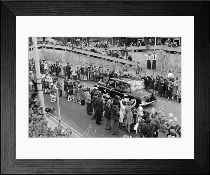 Framed Print : Spectators await Queen Elizabeth II in Eston during her Silver Jubilee tour Framed Print : Spectators await Queen Elizabeth II in Eston during her Silver Jubilee tour