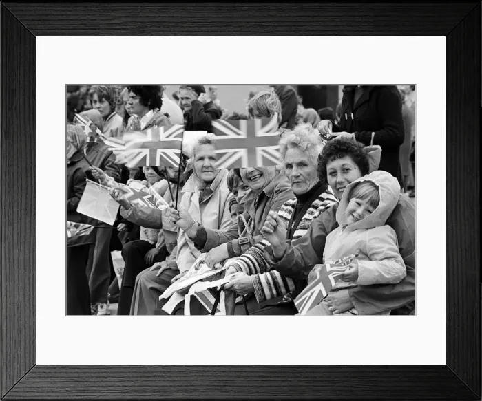 Framed Print : Spectators await Queen Elizabeth II in Eston during her Silver Jubilee tour Framed Print : Spectators await Queen Elizabeth II in Eston during her Silver Jubilee tour