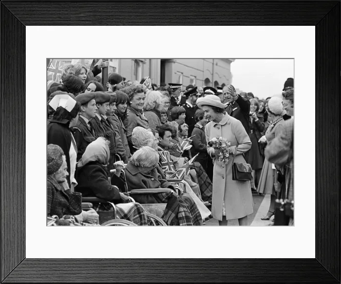 Framed Print : Queen Elizabeth II visits Stockton Town Centre during her Silver Jubilee tour Framed Print : Queen Elizabeth II visits Stockton Town Centre during her Silver Jubilee tour
