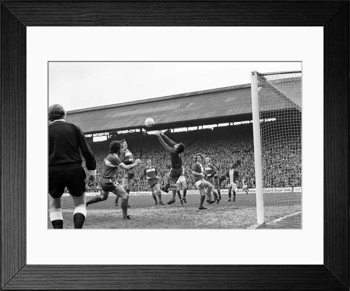Framed Print : Birmingham City v Middlesbrough. Final score 1-0 to Birmingham City. FA Cup Quarter-final Framed Print : Birmingham City v Middlesbrough. Final score 1-0 to Birmingham City. FA Cup Quarter-final