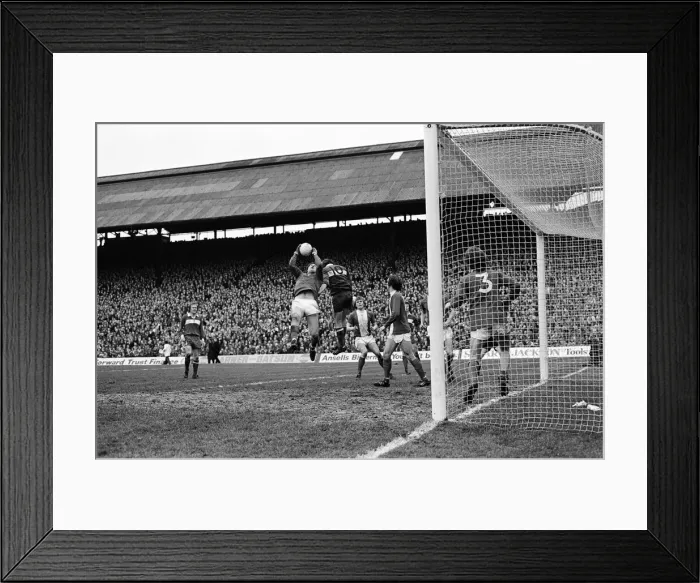Framed Print : Birmingham City v Middlesbrough. Final score 1-0 to Birmingham City. FA Cup Quarter-final