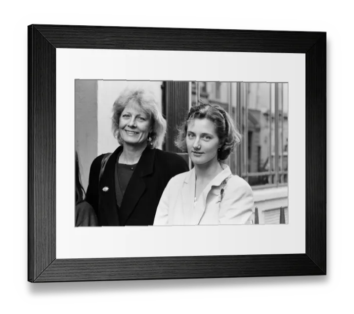 Framed Print : Actress Vanessa Redgrave and her daughter Joely Richardson act together in the new film Framed Print : Actress Vanessa Redgrave and her daughter Joely Richardson act together in the new film