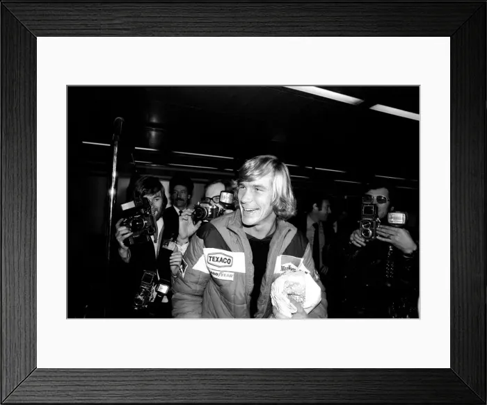 Framed Print : James Hunt, the new World Motor Racing Champion, received a hero Framed Print : James Hunt, the new World Motor Racing Champion, received a hero