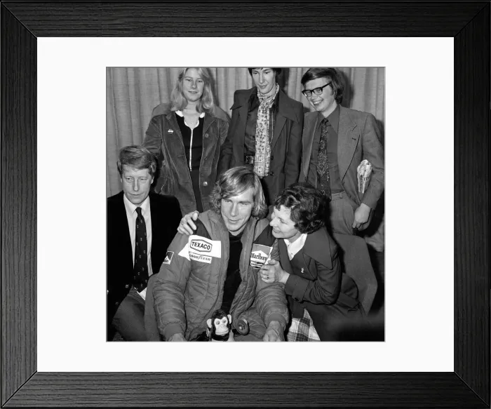 Framed Print : James Hunt, the new World Motor Racing Champion, received a hero Framed Print : James Hunt, the new World Motor Racing Champion, received a hero