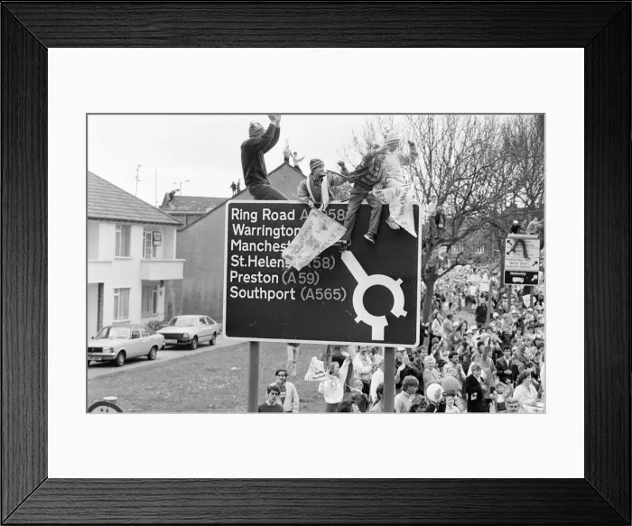 Framed Print : Liverpool FC, Homecoming Victory Parade after winning the FA Cup