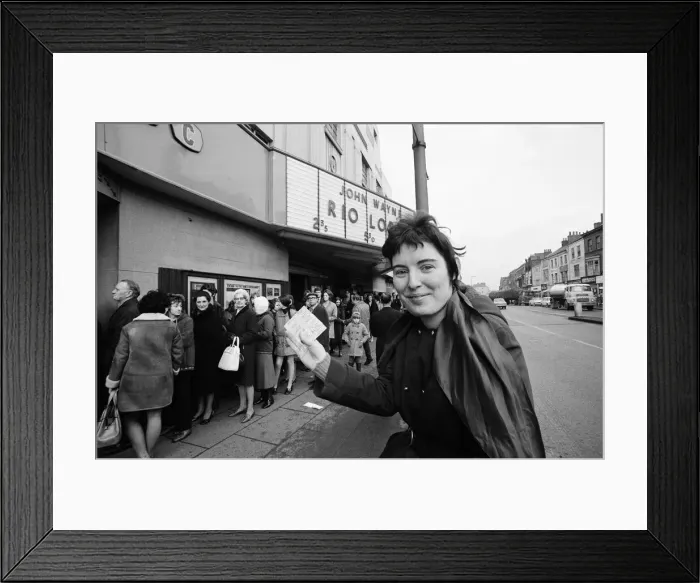 Framed Print : Big queues for Sacha Distel. Circa 1971 Framed Print : Big queues for Sacha Distel. Circa 1971