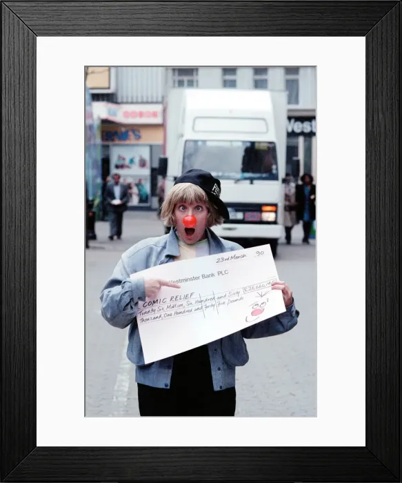Framed Print : Victoria Wood with Comic Relief Red Nose and Cheque. 23rd March 1990 Framed Print : Victoria Wood with Comic Relief Red Nose and Cheque. 23rd March 1990