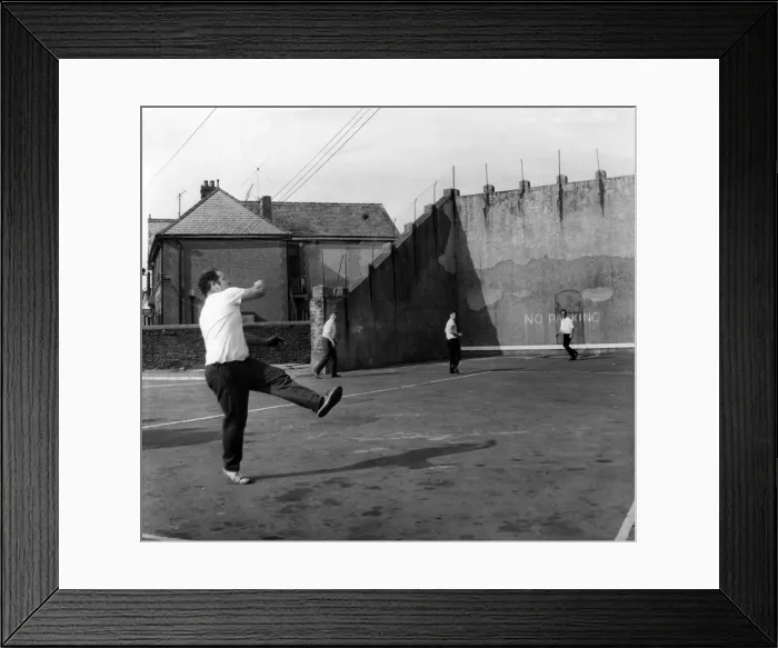 Framed Print : The Handball Court in Nelson, Glamorgan, South Wales, 8th August 1969