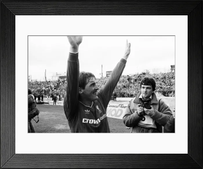 Framed Print : Chelsea 0-1 Liverpool, League match at Stamford Bridge, Saturday 3rd May 1986 Framed Print : Chelsea 0-1 Liverpool, League match at Stamford Bridge, Saturday 3rd May 1986