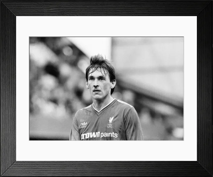 Framed Print : Chelsea 0-1 Liverpool, League match at Stamford Bridge, Saturday 3rd May 1986 Framed Print : Chelsea 0-1 Liverpool, League match at Stamford Bridge, Saturday 3rd May 1986