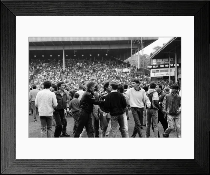 Framed Print : Aston Villa 1 - 2 Sheffield Wednesday First Division match held at Villa Park Framed Print : Aston Villa 1 - 2 Sheffield Wednesday First Division match held at Villa Park