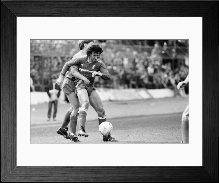 Framed Print : Chelsea 0-1 Liverpool, League match at Stamford Bridge, Saturday 3rd May 1986 Framed Print : Chelsea 0-1 Liverpool, League match at Stamford Bridge, Saturday 3rd May 1986