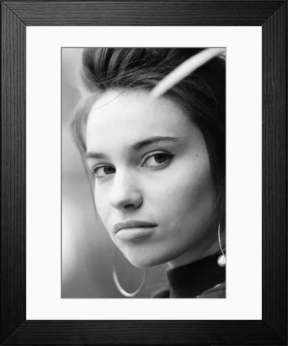 Framed Print : Beatrice Dalle, french actress, photo-call in London to promote new film Betty Blue