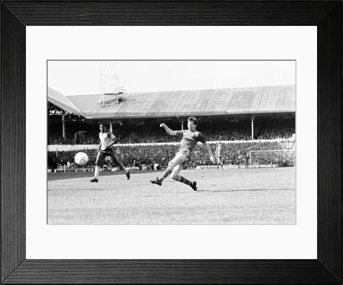 Framed Print : Liverpool 2-0 Southampton, FA Cup Semi Final match at White Hart Lane Framed Print : Liverpool 2-0 Southampton, FA Cup Semi Final match at White Hart Lane