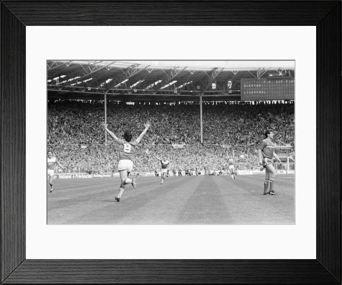 Framed Print : Liverpool 3-1 Everton, FA Cup Final 1986, Wembley Stadium, Saturday 10th May 1986 Framed Print : Liverpool 3-1 Everton, FA Cup Final 1986, Wembley Stadium, Saturday 10th May 1986