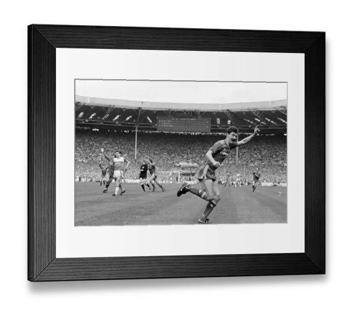 Framed Print : FA Cup Final at Wembley Stadium, Saturday 10th May 1986. Liverpool 3 v Everton 1 Framed Print : FA Cup Final at Wembley Stadium, Saturday 10th May 1986. Liverpool 3 v Everton 1