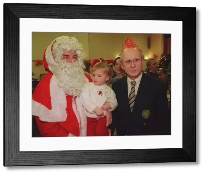 Framed Print : Fergus McCann Celtic Chairman December 1998 With daughter Ishbel Framed Print : Fergus McCann Celtic Chairman December 1998 With daughter Ishbel