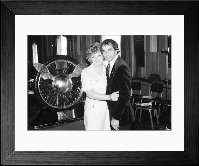 Framed Print : Ivan Mauger MBE, Speedway Five Times World Champion, is presented with the Sunday Mirror Framed Print : Ivan Mauger MBE, Speedway Five Times World Champion, is presented with the Sunday Mirror