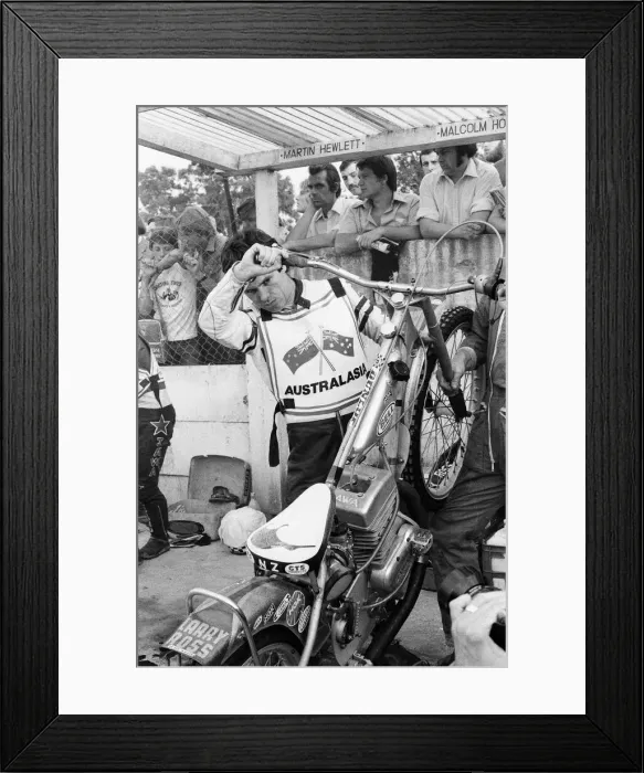 Framed Print : England 67-41 Australasia, Speedway Test Series, 2nd Test at Blunsdon, Swindon Framed Print : England 67-41 Australasia, Speedway Test Series, 2nd Test at Blunsdon, Swindon