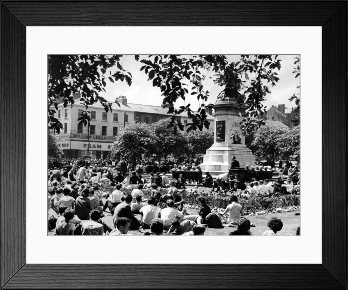 Framed Print : Eldon Square, a public square in Newcastle, Tyne and Wear. 6th June 1962 Framed Print : Eldon Square, a public square in Newcastle, Tyne and Wear. 6th June 1962