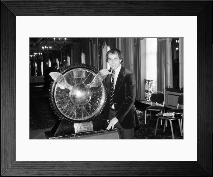 Framed Print : Ivan Mauger MBE, Speedway Five Times World Champion, is presented with the Sunday Mirror Framed Print : Ivan Mauger MBE, Speedway Five Times World Champion, is presented with the Sunday Mirror