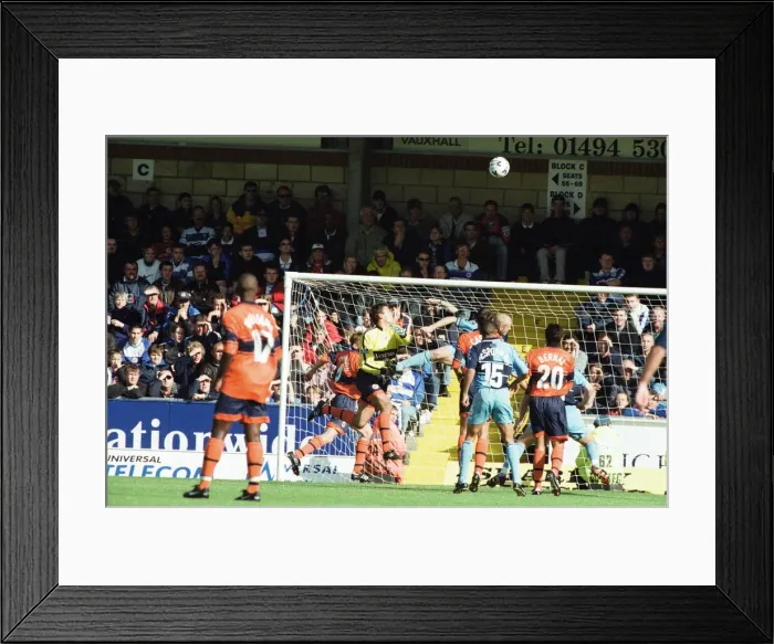 Framed Print : English League Division Two Wycombe Wanderers 5 - 3 Reading match held at Adams Park