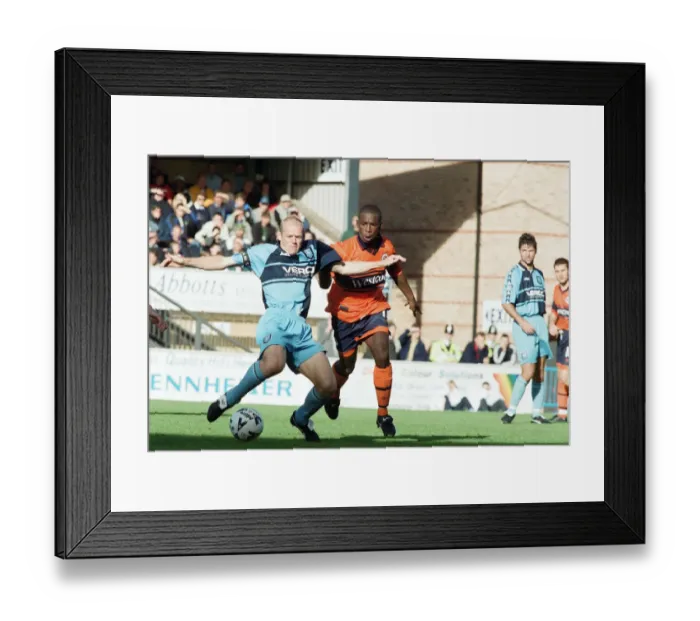 Framed Print : English League Division Two Wycombe Wanderers 5 - 3 Reading match held at Adams Park Framed Print : English League Division Two Wycombe Wanderers 5 - 3 Reading match held at Adams Park