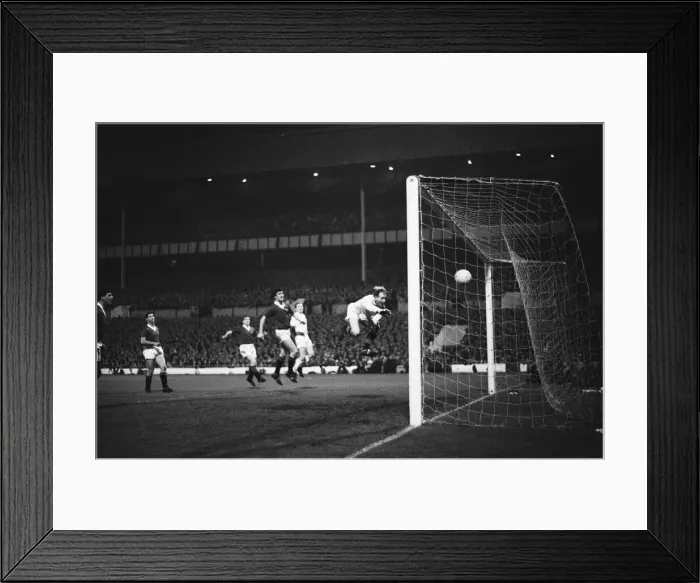 Framed Print : European Cup Winers Cup First Round First Leg match at White Hart Lane Framed Print : European Cup Winers Cup First Round First Leg match at White Hart Lane
