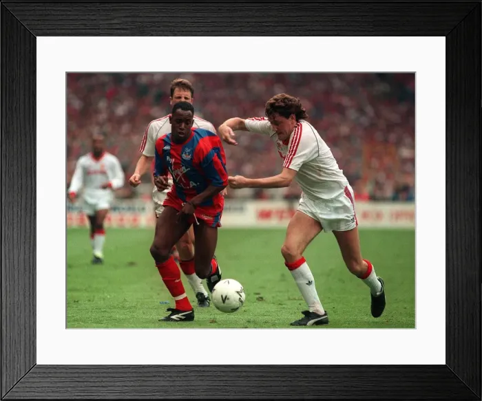 Framed Print : Crystal Palace v Manchester UnitedThe FA Cup Final 1990 Framed Print : Crystal Palace v Manchester UnitedThe FA Cup Final 1990