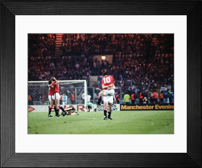 Framed Print : FA Cup 1990 REPLAY on 17th May 1990. Crystal Palace 0 Manchester United 1
