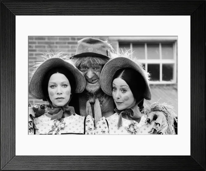 Framed Print : Childrens television favourite, Worzel Gummidge, gets enough trouble from Aunt Sally Framed Print : Childrens television favourite, Worzel Gummidge, gets enough trouble from Aunt Sally