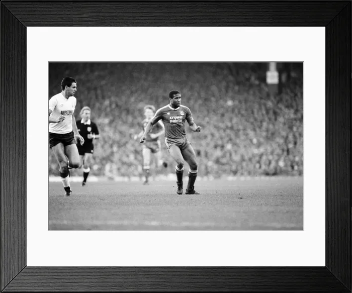 Framed Print : Liverpool 5-0 Nottingham Forest, league match at Anfield, Wednesday 13th April 1988 Framed Print : Liverpool 5-0 Nottingham Forest, league match at Anfield, Wednesday 13th April 1988