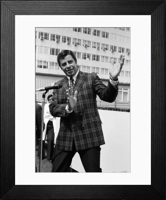 Framed Print : American comedian Jerry Lewis, in London for cabaret season Framed Print : American comedian Jerry Lewis, in London for cabaret season