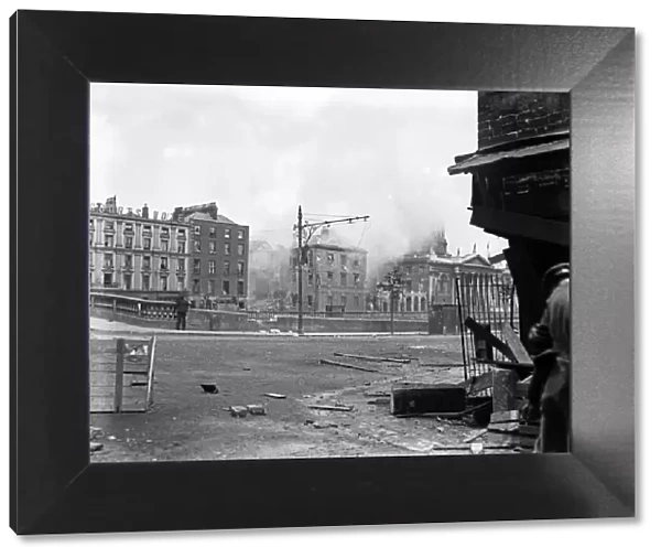 The Four Courts on fire after being shelled by British Artillery after IRA took over Post