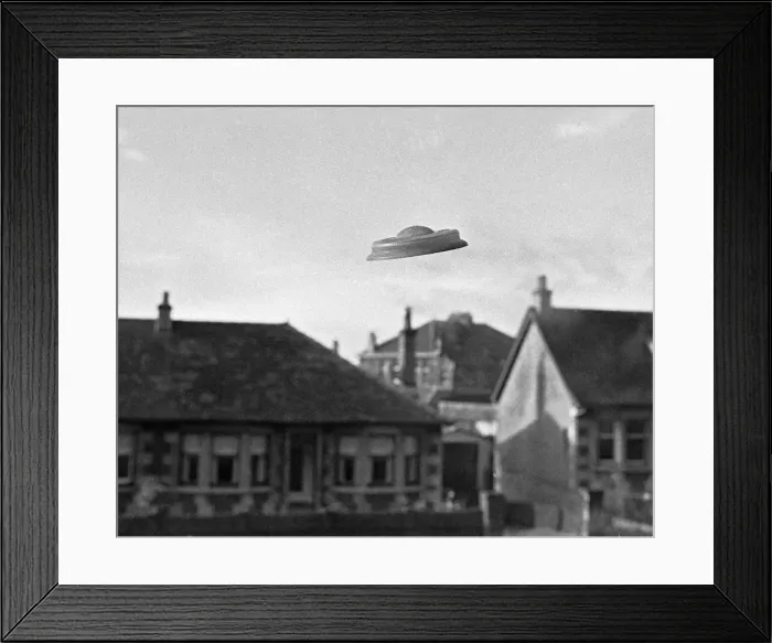 Framed Print : Faked UFO image created by the Hamilton Advertiser to illustrate extraterrestrial