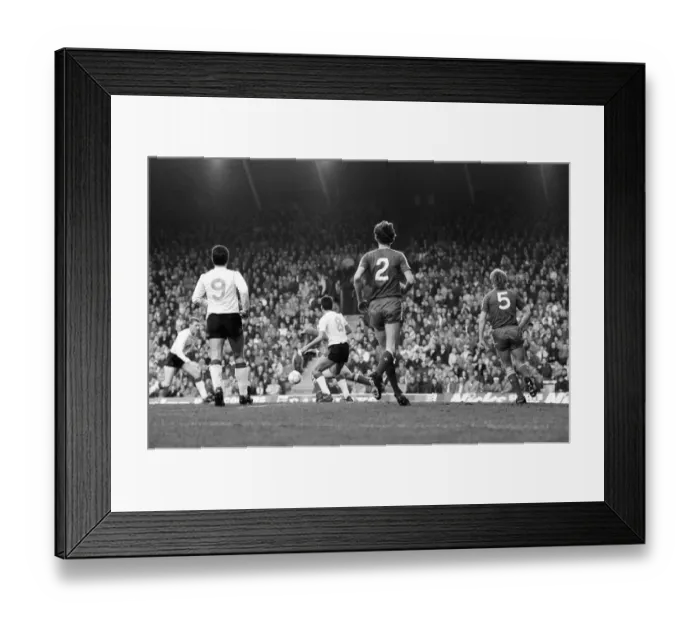 Framed Print : Liverpool 5-0 Nottingham Forest, league match at Anfield, Wednesday 13th April 1988 Framed Print : Liverpool 5-0 Nottingham Forest, league match at Anfield, Wednesday 13th April 1988