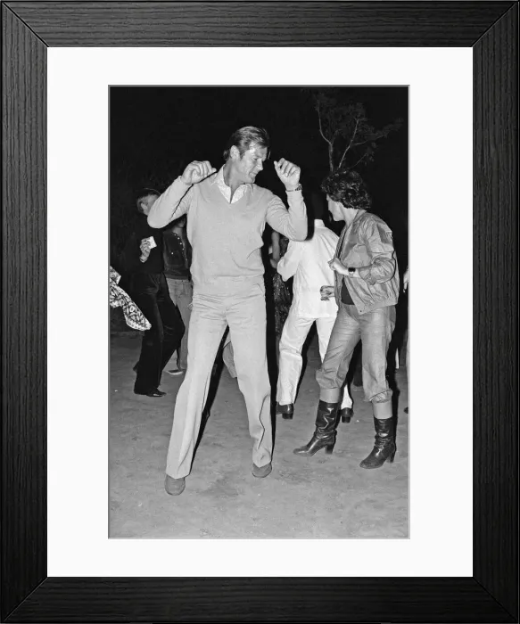Framed Print : Roger Moores 50th Birthday Party in the bush near Tshipise, South Africa Framed Print : Roger Moores 50th Birthday Party in the bush near Tshipise, South Africa