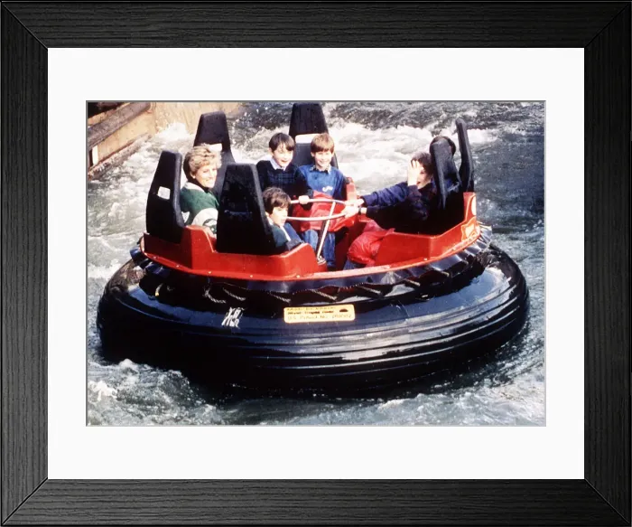 Framed Print : Princess diana and sons Prince harry and Prince william at Alton Towers Framed Print : Princess diana and sons Prince harry and Prince william at Alton Towers