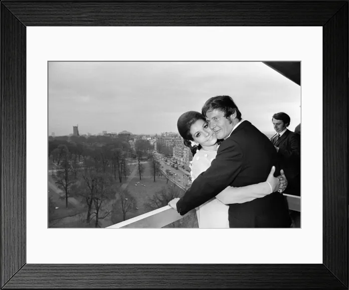 Framed Print : The wedding reception of Roger Moore and Luisa Mattioli at the Royal Garden Hotel Framed Print : The wedding reception of Roger Moore and Luisa Mattioli at the Royal Garden Hotel