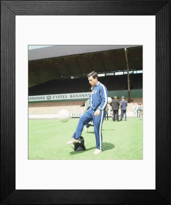 Framed Print : Soviet Union Football Players, pictured during training session at Ayresome Park Framed Print : Soviet Union Football Players, pictured during training session at Ayresome Park