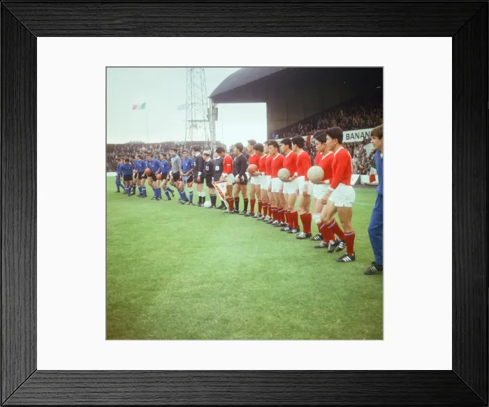 Framed Print : North Korea 1-0 Italy, World Cup Football, Group 4 match, at Ayresome Park, Middlesbrough