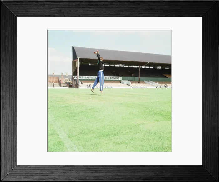 Framed Print : Soviet Union Football Players, pictured during training session at Ayresome Park Framed Print : Soviet Union Football Players, pictured during training session at Ayresome Park