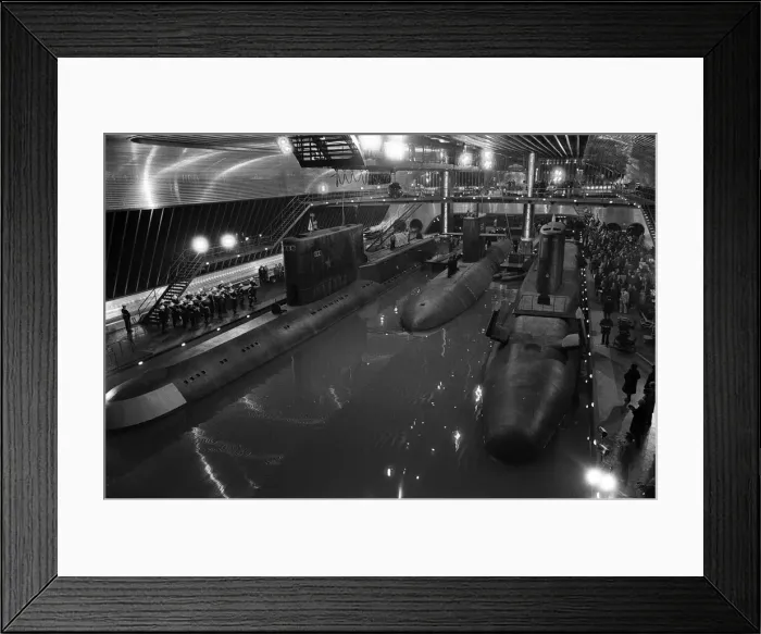 Framed Print : Sir Harold Wilson visited Pinewood Studios to officially open the largest film stage in Framed Print : Sir Harold Wilson visited Pinewood Studios to officially open the largest film stage in