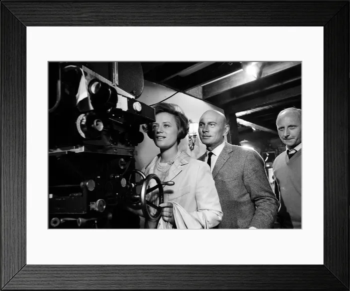Framed Print : Princess Muna al-Hussein of Jordan is shown around Elstree Studios. 26th July 1966 Framed Print : Princess Muna al-Hussein of Jordan is shown around Elstree Studios. 26th July 1966
