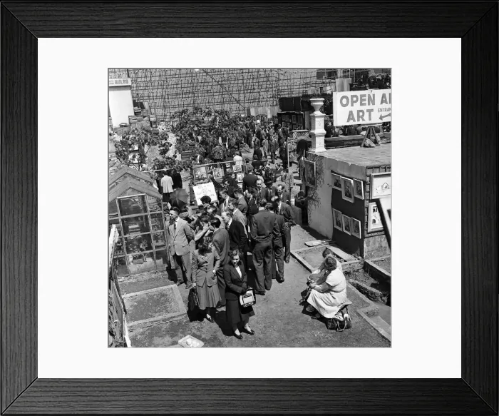 Framed Print : An open air picture exhibition in Ludgate Gardens, London. 1st June 1954 Framed Print : An open air picture exhibition in Ludgate Gardens, London. 1st June 1954