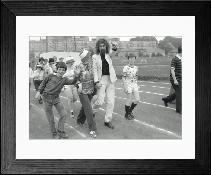 Framed Print : Billy Connolly, Charity Walk, Scotstoun, Glasgow, Scotland, 9th June 1982 Framed Print : Billy Connolly, Charity Walk, Scotstoun, Glasgow, Scotland, 9th June 1982