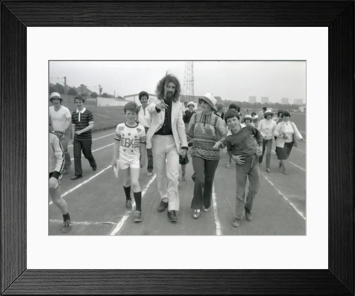 Framed Print : Billy Connolly, Charity Walk, Scotstoun, Glasgow, Scotland, 9th June 1982 Framed Print : Billy Connolly, Charity Walk, Scotstoun, Glasgow, Scotland, 9th June 1982